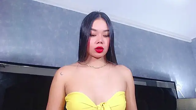 Snapshot of JasmineMoore chatting on 02.11.25 JasmineMoore online show from 02.11.25