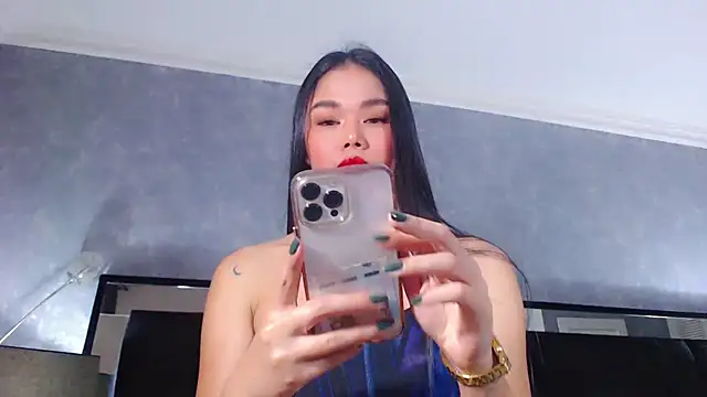 Snapshot of JasmineMoore chatting on 03.08.25 JasmineMoore online show from 03.08.25