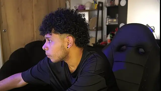 MissKorah online show from 01.28.25