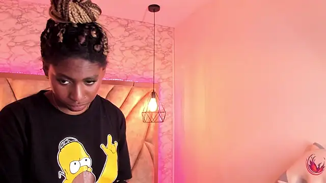 Queen perla  online show from 01.30.25