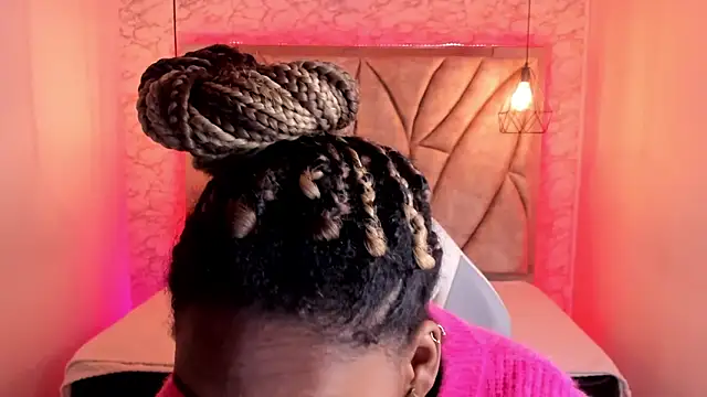 Queen perla  online show from 02.07.25