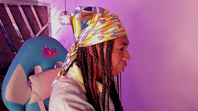 Queen perla  online show from 09.13.25