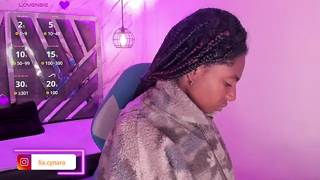 Queen perla  online show from 10.05.25