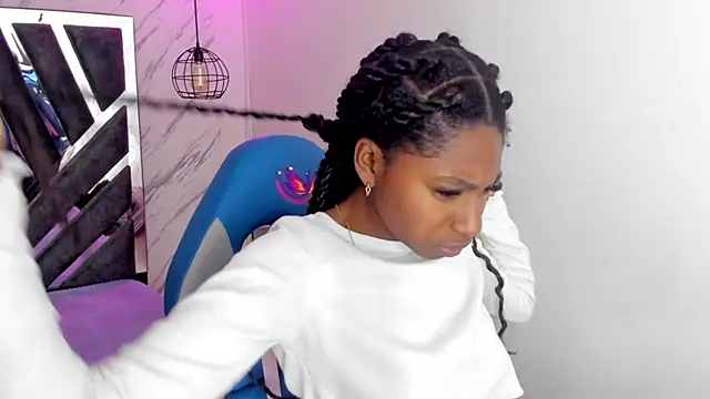 Queen perla  online show from 10.23.25