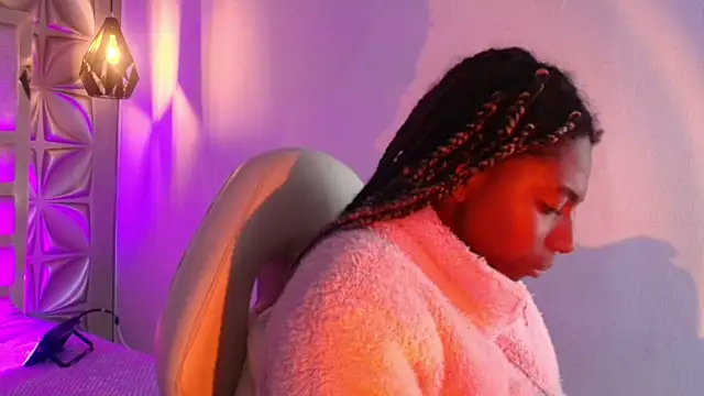 Queen perla  online show from 02.01.26