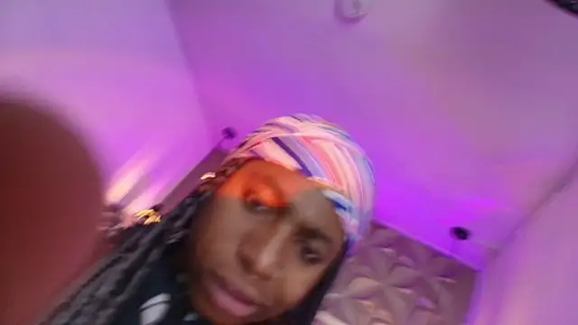 Queen perla  online show from 02.20.26