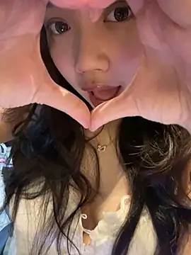 Hotellinh12 online show from 09.18.25