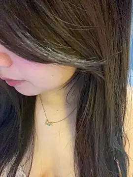 Hotellinh12 online show from 11.18.25