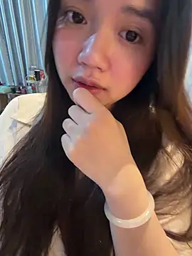 Hotellinh12 online show from 04.23.26