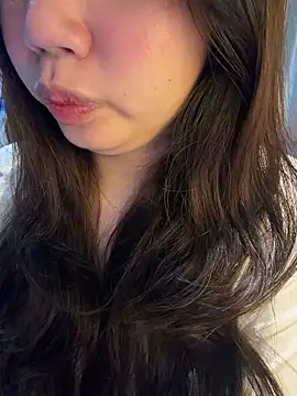 Hotellinh12 online show from 04.23.26