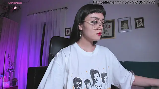 Conlosmichis online show from 03.14.25