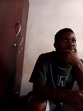 Uncletee112 online show from 10.27.25