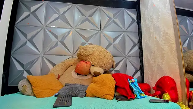 Snapshot of SofiAndNicol chatting on 02.12.26 SofiAndNicol online show from 02.12.26