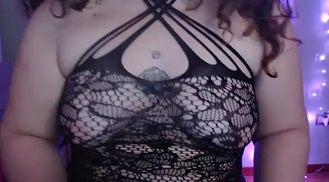 Snapshot of peachgirlmartyna chatting on 12.26.24 peachgirlmartyna online show from 12.26.24