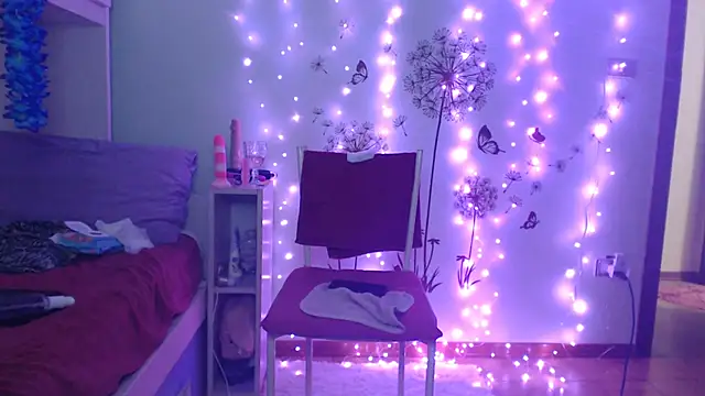 Snapshot of peachgirlmartyna chatting on 01.08.25 peachgirlmartyna online show from 01.08.25