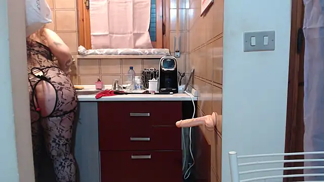 Snapshot of peachgirlmartyna chatting on 02.11.25 peachgirlmartyna online show from 02.11.25