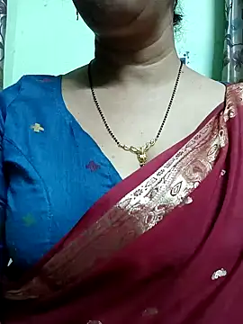 Snapshot of Rosy-B chatting on 12.16.24 Rosy-B online show from 12.16.24