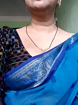 Snapshot of Rosy-B chatting on 12.29.24 Rosy-B online show from 12.29.24