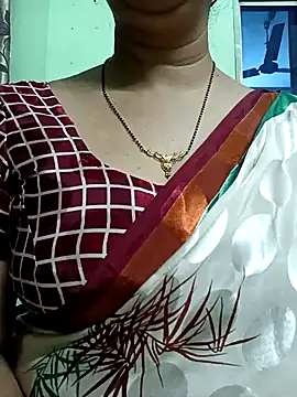 Snapshot of Rosy-B chatting on 12.30.24 Rosy-B online show from 12.30.24