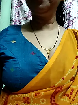 Snapshot of Rosy-B chatting on 12.31.24 Rosy-B online show from 12.31.24