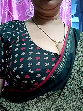 Snapshot of Rosy-B chatting on 01.16.25 Rosy-B online show from 01.16.25