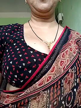 Snapshot of Rosy-B chatting on 01.21.25 Rosy-B online show from 01.21.25