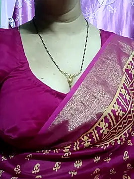 Snapshot of Rosy-B chatting on 02.21.25 Rosy-B online show from 02.21.25