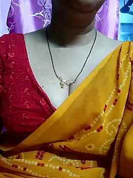 Snapshot of Rosy-B chatting on 02.22.25 Rosy-B online show from 02.22.25