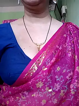 Snapshot of Rosy-B chatting on 03.01.25 Rosy-B online show from 03.01.25