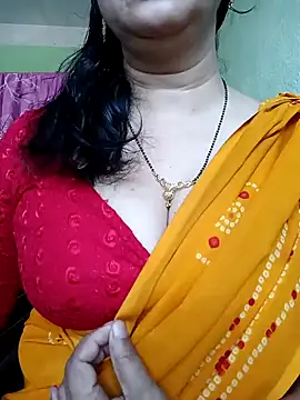 Snapshot of Rosy-B chatting on 03.16.25 Rosy-B online show from 03.16.25