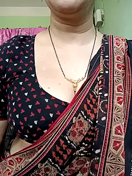 Snapshot of Rosy-B chatting on 03.19.25 Rosy-B online show from 03.19.25