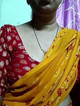 Snapshot of Rosy-B chatting on 09.09.25 Rosy-B online show from 09.09.25