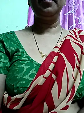 Snapshot of Rosy-B chatting on 09.12.25 Rosy-B online show from 09.12.25