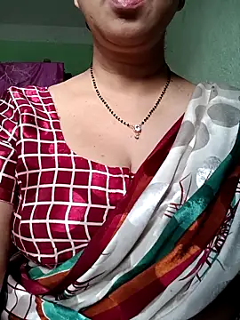 Snapshot of Rosy-B chatting on 10.12.25 Rosy-B online show from 10.12.25