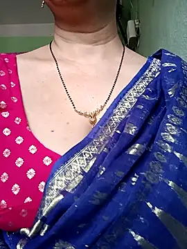 Snapshot of Rosy-B chatting on 03.17.26 Rosy-B online show from 03.17.26