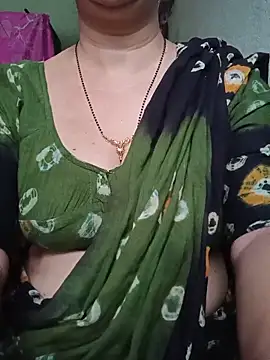 Snapshot of Rosy-B chatting on 05.19.26 Rosy-B online show from 05.19.26