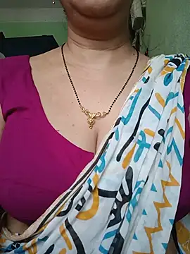 Snapshot of Rosy-B chatting on 06.16.26 Rosy-B online show from 06.16.26
