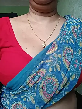 Snapshot of Rosy-B chatting on 07.19.26 Rosy-B online show from 07.19.26