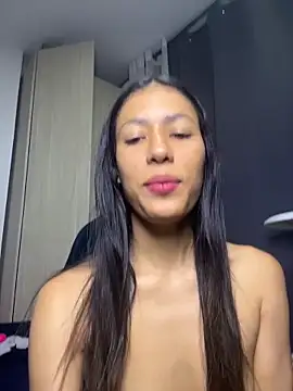 Snapshot of Valentinabaker chatting on 05.22.26 Valentinabaker online show from 05.22.26