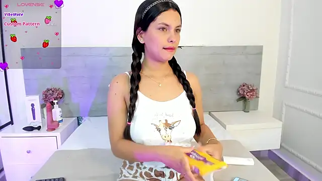 Snapshot of DulceColeman chatting on 05.30.26 DulceColeman online show from 05.30.26