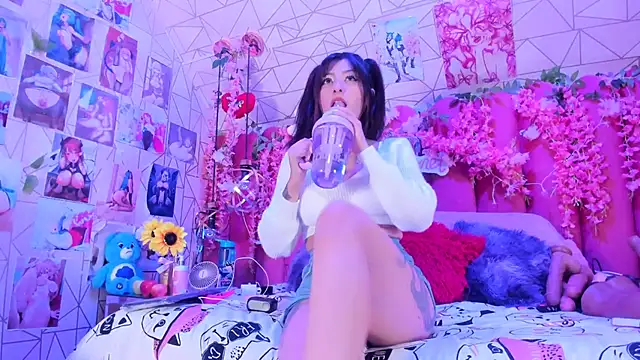 Alicebenett online show from 04.05.26