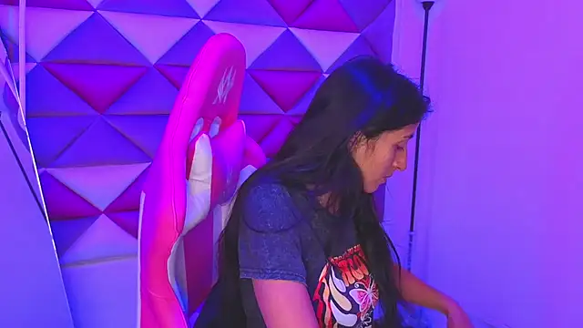 Cameron cutte online show from 11.07.25