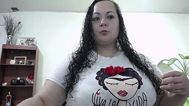 Snapshot of Aleia_Taylor chatting on 06.25.26 Aleia Taylor online show from 06.25.26