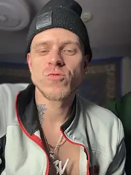 Snapshot of traejddd chatting on 09.18.25 traejddd online show from 09.18.25