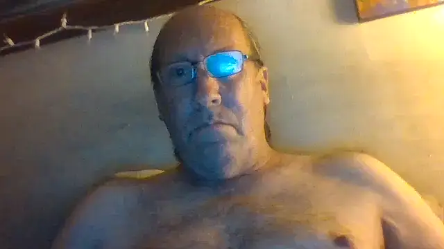 Snapshot of hornyrich69 chatting on 06.21.26 hornyrich69 online show from 06.21.26