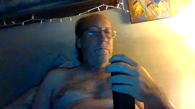 Snapshot of hornyrich69 chatting on 06.29.26 hornyrich69 online show from 06.29.26