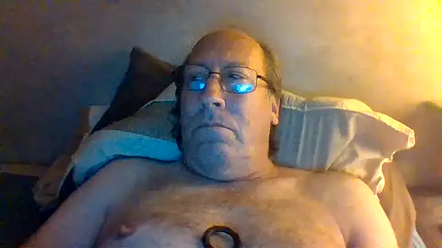 Snapshot of hornyrich69 chatting on 07.02.26 hornyrich69 online show from 07.02.26