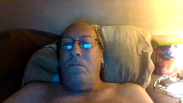 Snapshot of hornyrich69 chatting on 07.07.26 hornyrich69 online show from 07.07.26