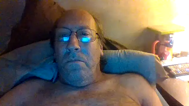 Snapshot of hornyrich69 chatting on 07.14.26 hornyrich69 online show from 07.14.26