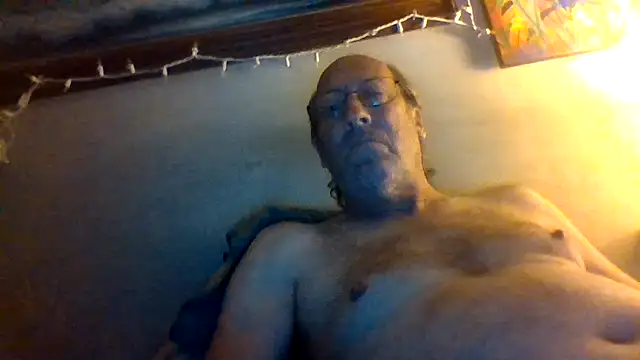 Snapshot of hornyrich69 chatting on 07.15.26 hornyrich69 online show from 07.15.26